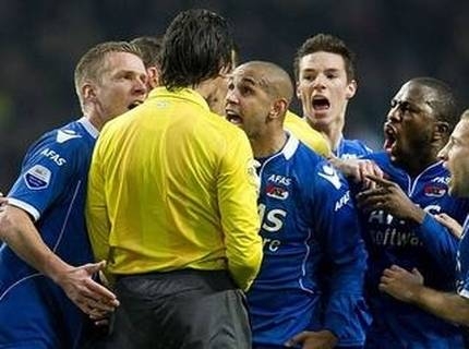 violenza su arbitro